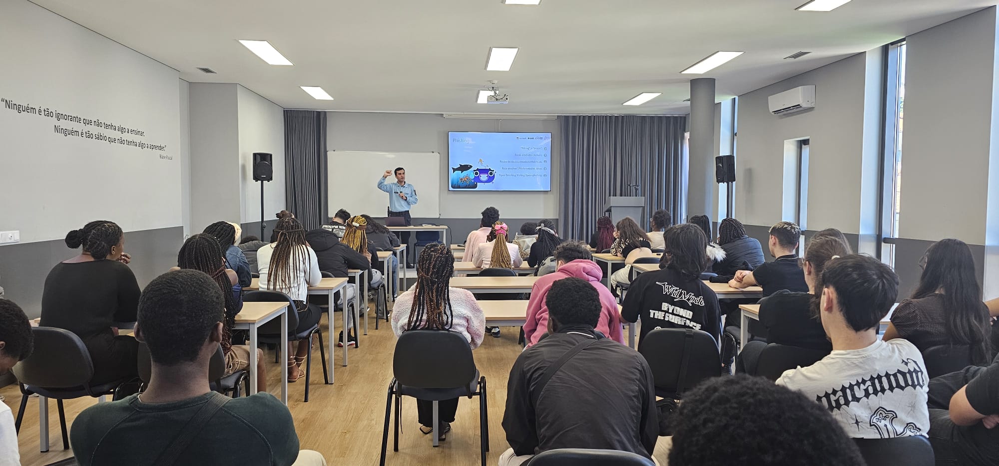 Palestra “Cibersegurança - Protege o teu Mundo Digital”